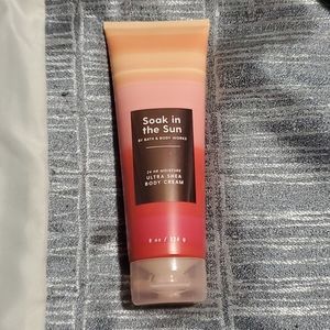 *Free w/ purchase Bath & Body Lotion
